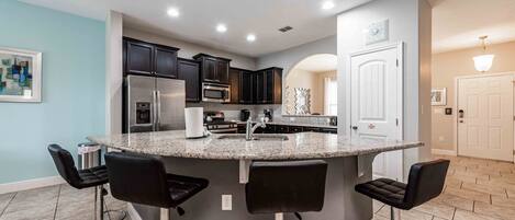 Mikrowelle, Ofen, Herdplatte, Geschirrspüler