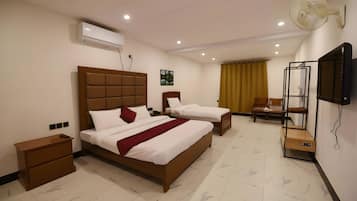 Deluxe-Dreibettzimmer | Kostenloses WLAN, Bettwäsche