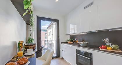 Boutique Apartment 10