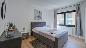 Family Apartment, 2 Bedrooms, 2 Bathrooms (Boutique Apartment 10) - Boutique Apartment 10 (Lugano)