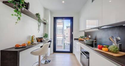 Boutique Apartment 10