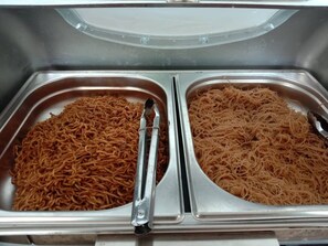 Daily local cuisine breakfast for a fee - Dreamland Beach Holiday (Kudat)