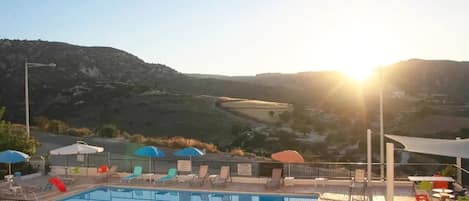 Piscine extérieure, piscine chauffée