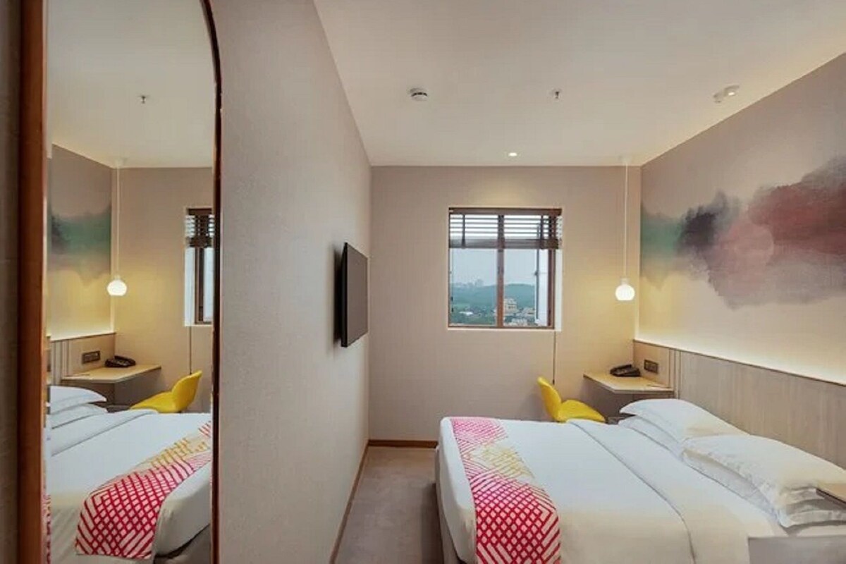 Luxe Double Room Single