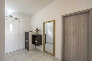 Apartment (Three Bedroom Apartment with Terrace) | Interior - Apartment Keko (Dugi Rat)