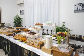 Desayuno continental incluido todos los días