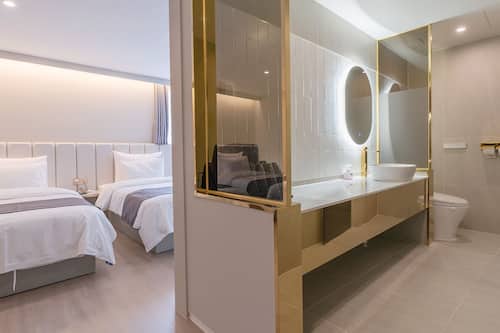Single Quarter Room (Breakfast not available on Sundays) | Premium bedding, in-room safe, blackout drapes, soundproofing