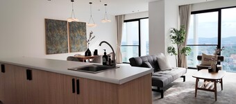 ลูมิ โทรพิคานา