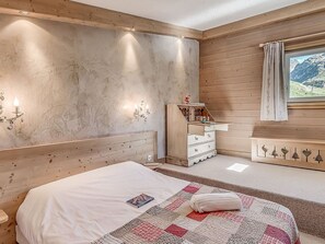 1 bedroom, desk, free WiFi