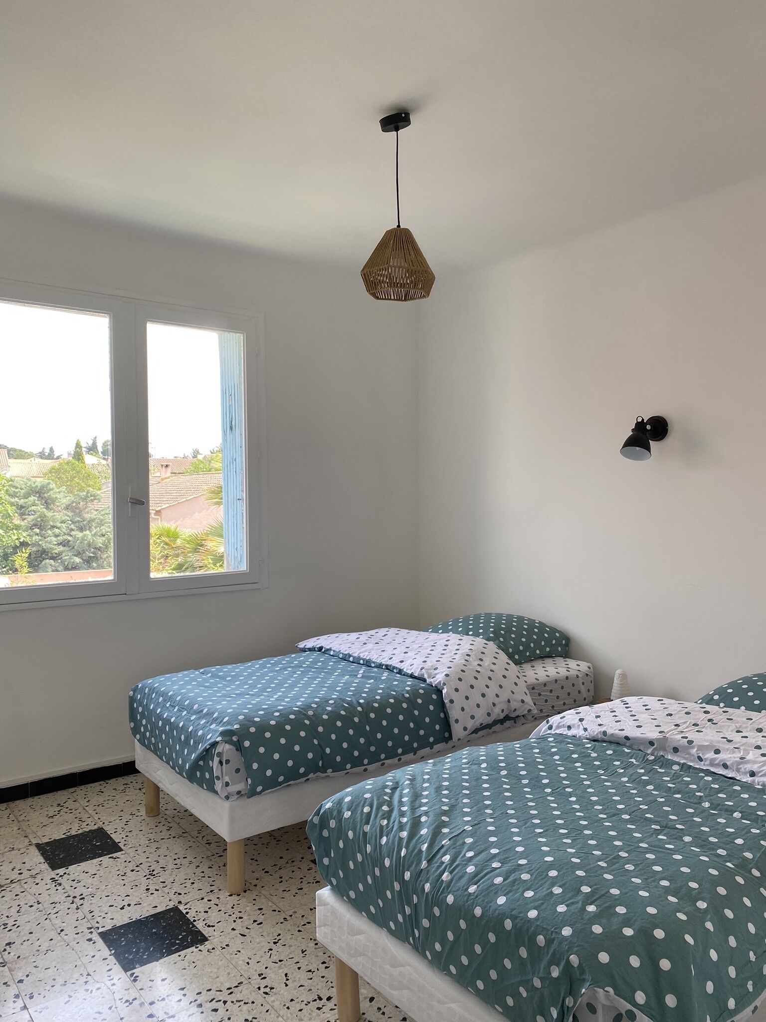 4 bedrooms, iron/ironing board, travel crib, bed sheets