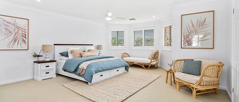 5 bedrooms, WiFi, bed sheets