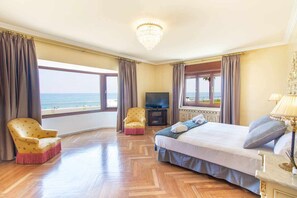 11 slaapkamers, een strijkplank/strijkijzer, wifi, beddengoed