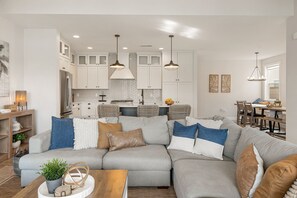 Townhome, 5 Bedrooms | Living area