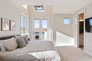 Townhome, 5 Bedrooms | 5 bedrooms, individually decorated, individually furnished