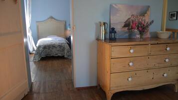 2 chambres, fer et planche Ă repasser, Wi-Fi gratuit, draps fournis