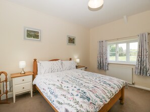 Casa rural | 2 dormitoris, decoració individual i mobiliari individual 