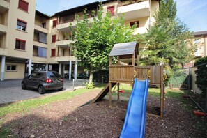 Apartemen Keluarga, beberapa kamar (Central Amor) | Tempat bermain anak - outdoor