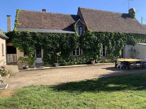 Private estate/heated pool/32 people/13 bedrooms/5 bathrooms