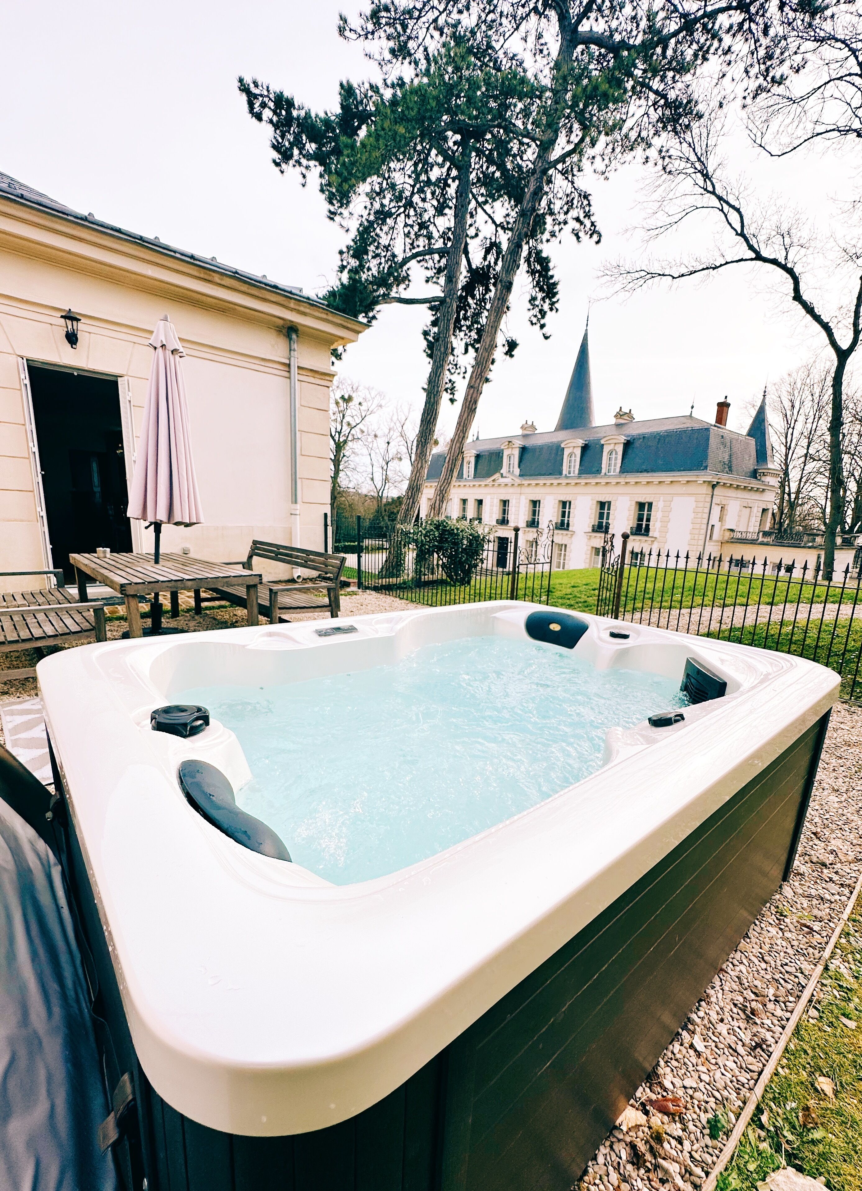 Suite Studio Luxe, 1 chambre, bain à remous, dans les dépendances | Literie de qualité supérieure, décoration personnalisée