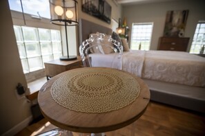 1 soverom, skrivebord, strykejern/-brett og wi-fi (inkludert)