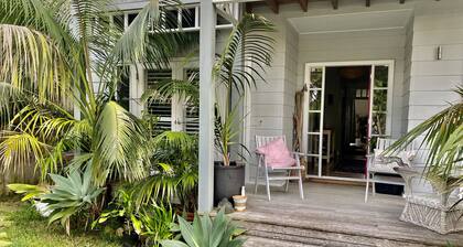 Manly oasis - wonderful street in manly - perfect place to stay, free parking