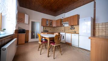 Fridge, dishwasher