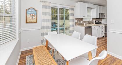 PET FRIENDLY 3-bed, 2-bath retreat in North Myrtle Beach with a cozy ambiance and fenced yard.