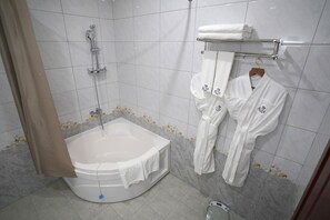 Classic Twin Room | Bathroom | Shower, slippers, towels - AURA HOTEL (Tashkent)
