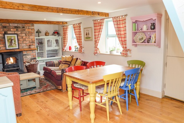 Cottage | Interior