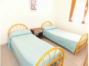 2 bedrooms, in-room safe, bed sheets