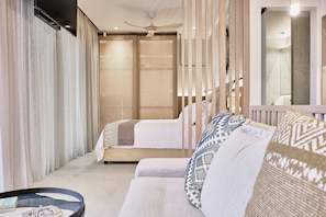 6 bedrooms, in-room safe, iron/ironing board, free WiFi