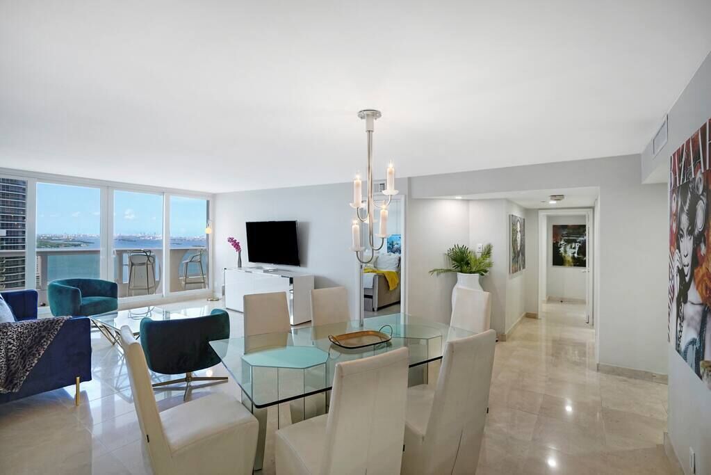Wildest Dreams Penthouse! Water and Park Views, 4 bedrooms