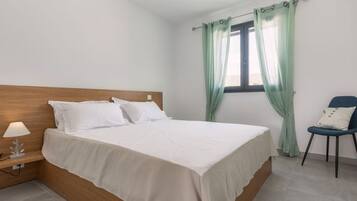 2 Schlafzimmer, Zimmersafe, Bügeleisen/Bügelbrett, WLAN