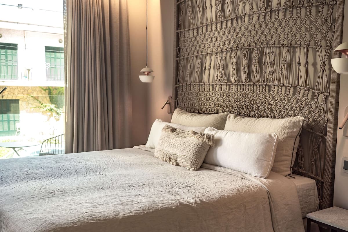 Double Room, Balcony | 1 bedroom, desk, free WiFi, bed sheets