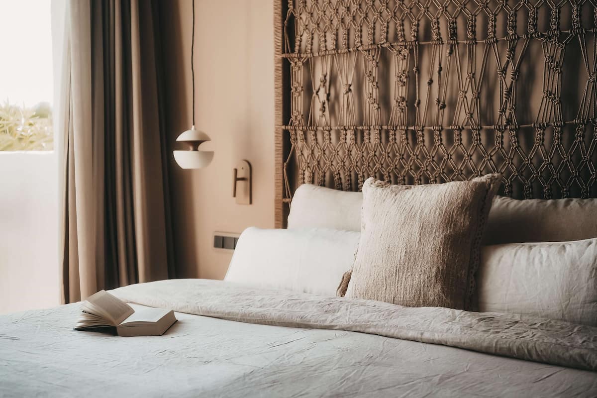 Deluxe Suite, Hot Tub (Terraza) | 1 bedroom, desk, free WiFi, bed sheets