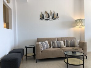 Smart TV - Uniquely situated Holiday Apartment in Altea, Spain. 2 Bedrooms, 1 Bathroom (Altea)