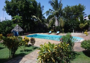Utomhuspool