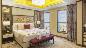 ห้องเพรสซิเดนเชียลสวีท | เครื่องนอนระดับพรีเมียม, ผ้านวมขนเป็ด, มินิบาร์ฟรีบางอย่าง