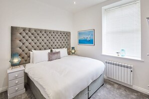 2 Schlafzimmer, Bügeleisen/Bügelbrett, Bettwäsche