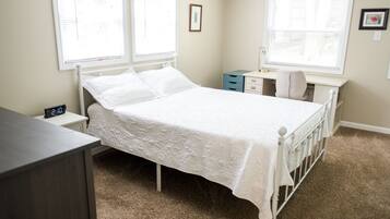 1 habitación, escritorio, tabla de planchar con plancha y wifi gratis