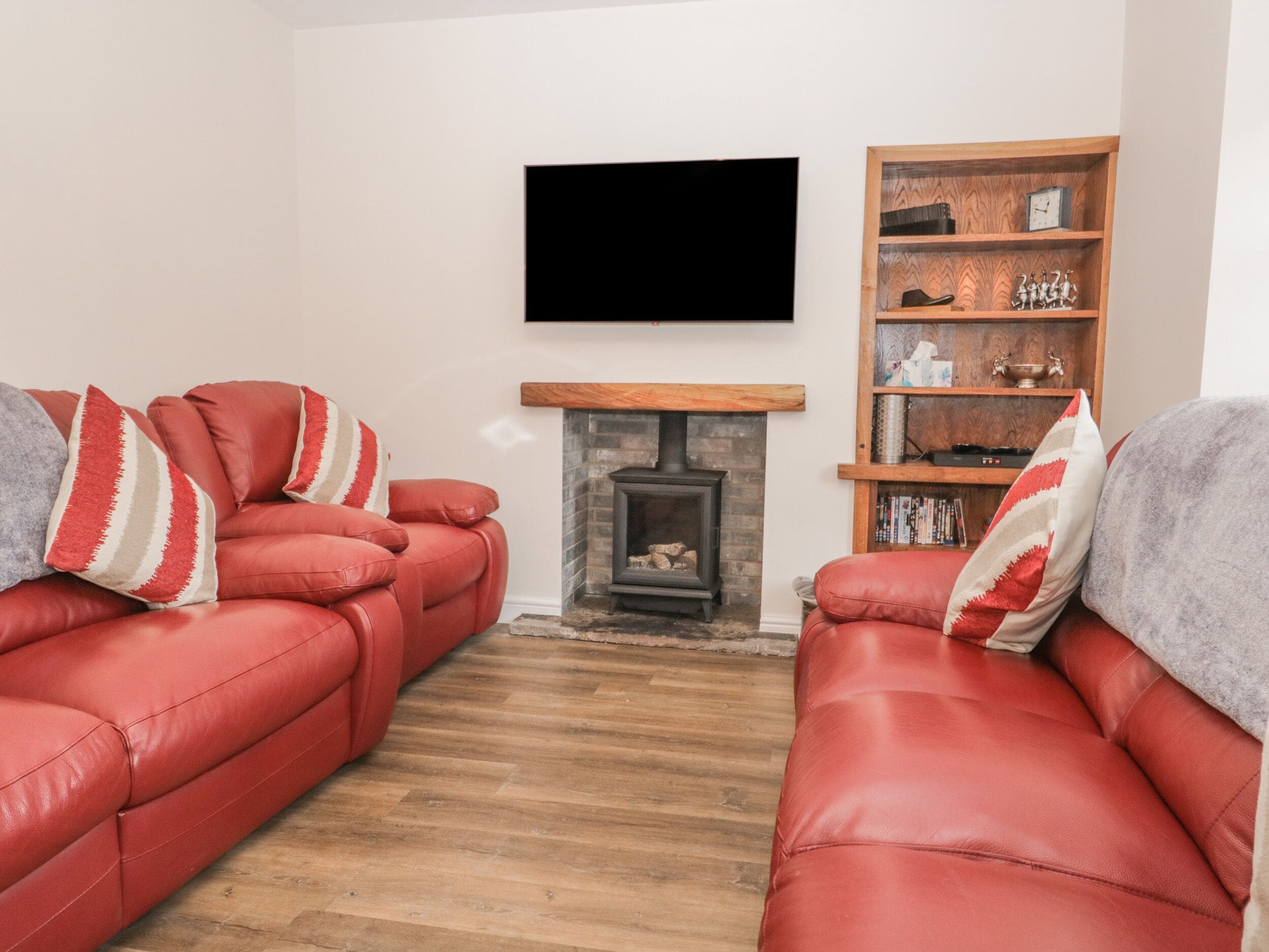 Cottage | Ruang tamu | TV 