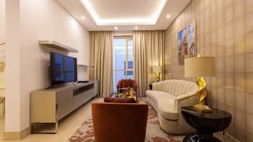 Royal-Zimmer | Schreibtisch, Bügeleisen/Bügelbrett, kostenloses WLAN, Bettwäsche