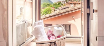 Detached house for family in the green woods of Abruzzo