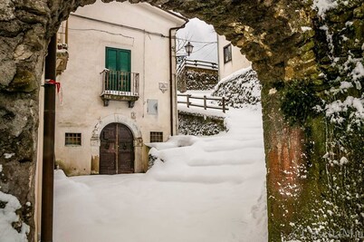 Detached house for family in the green woods of Abruzzo