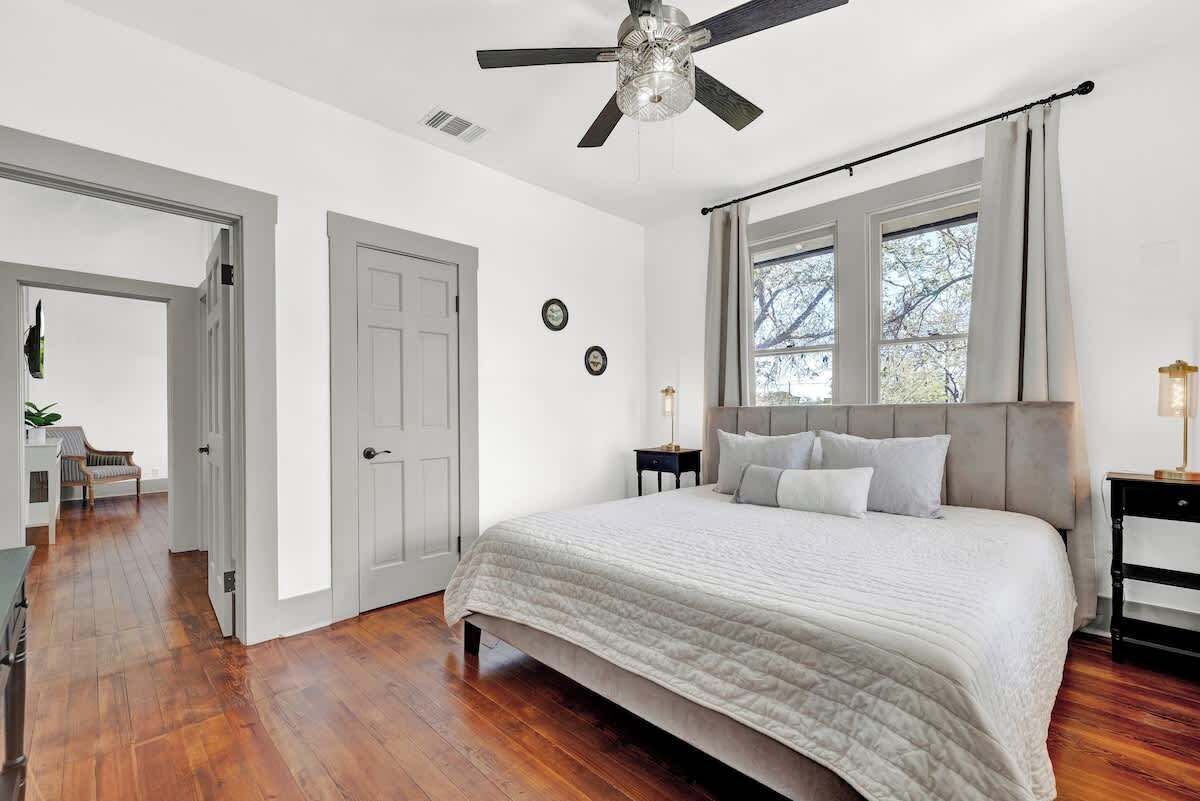 4 chambres, fer et planche à repasser, Wi-Fi gratuit, draps fournis
