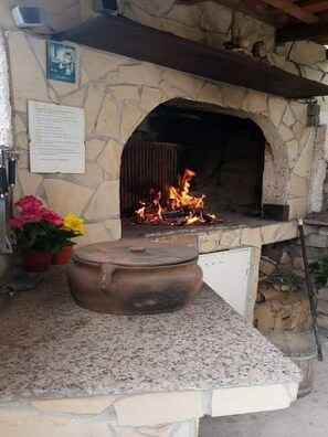 BBQ/picnic area - Apartments Marija (Pirovac)