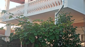 Apartment (One Bedroom Apartment with Balcony) | Exterior