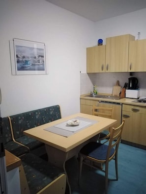 Apartment (One Bedroom Apartment with Balcony an) | Private kitchen | Fridge - Apartments Marija (Pirovac)