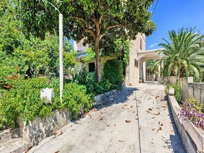 Apartment (Three Bedroom Apartment with Balcony) | Exterior