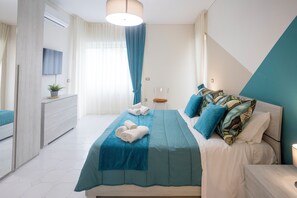 3 bedrooms, iron/ironing board, travel cot, free WiFi